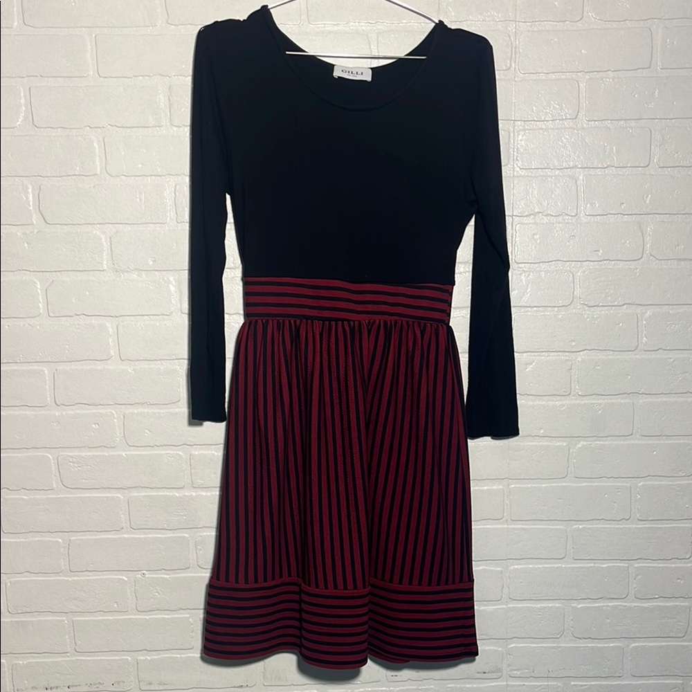 Gilli Womens Dress Black and Red A-Line Dress Long Sleeves Stripes Medium